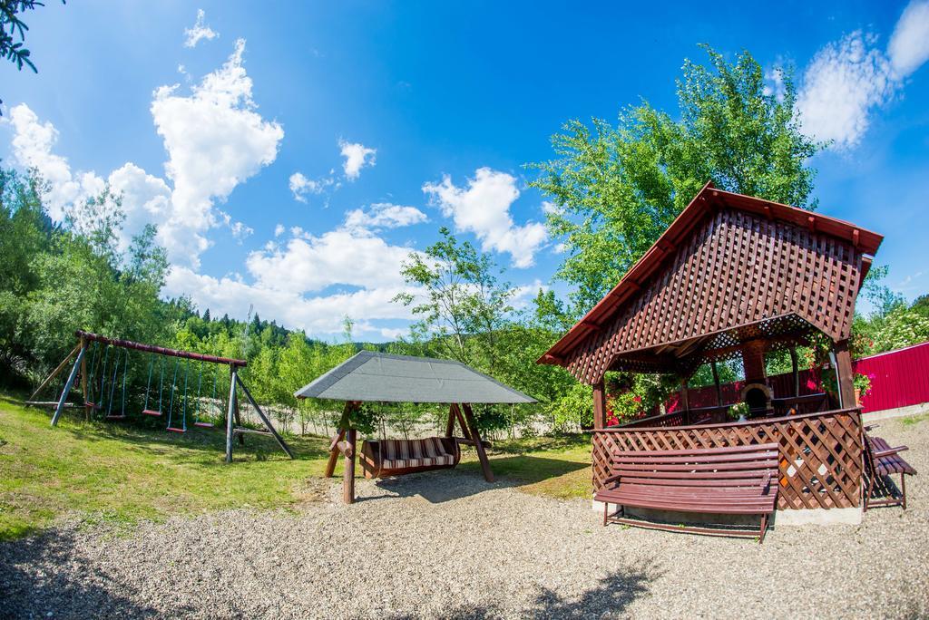 Casa Andreea Hotel Sucevita Bagian luar foto